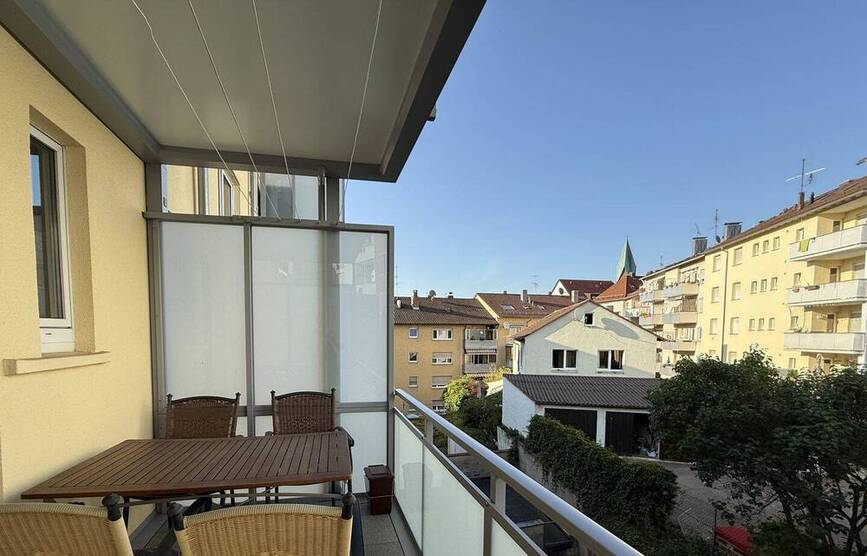 Stadtleben genießen - mit Balkon und Stellplatz in Stuttgart