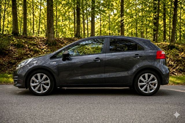 Kia Rio 103.050 km 6.600 &euro; Roetgen 52159