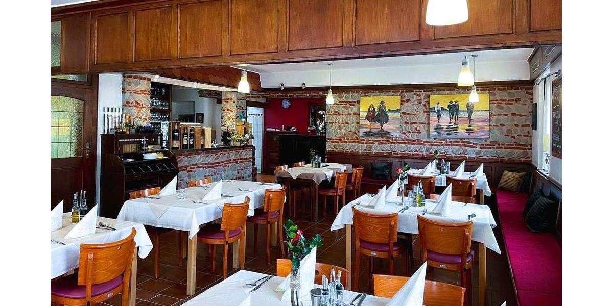 Hotel mit Gaststätte und Wohnung zimmer