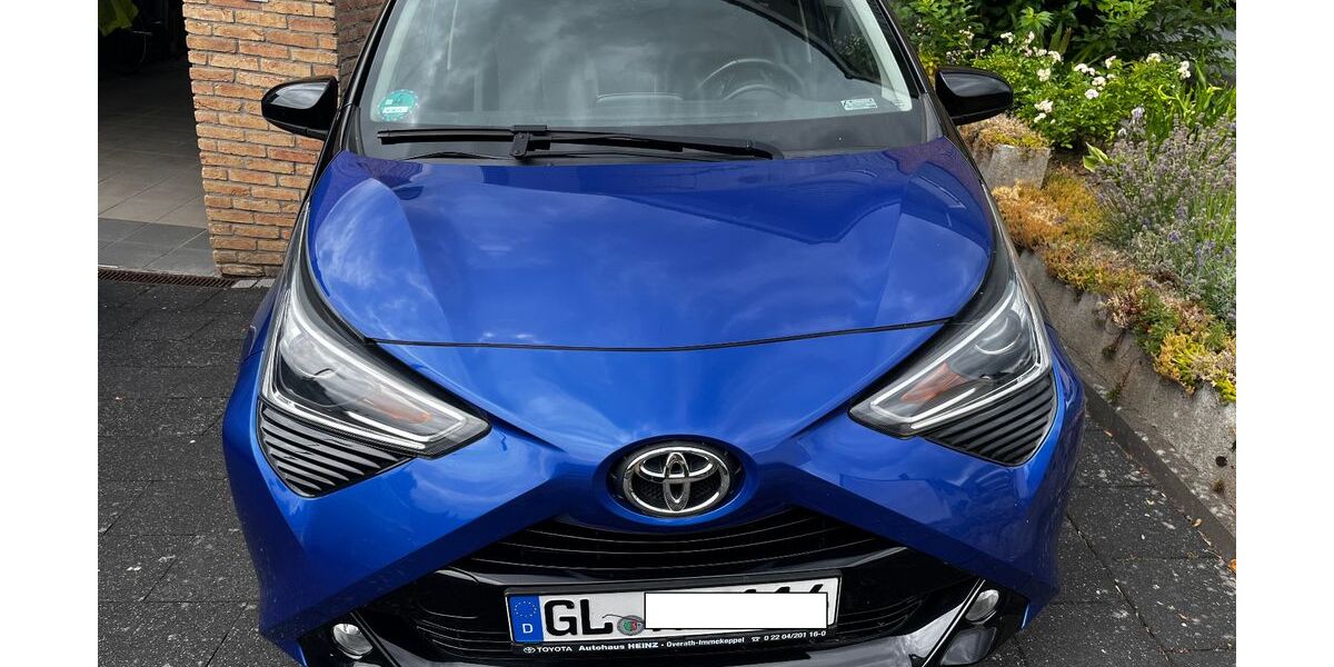 Toyota Aygo (X) 55.600 km 9.600 &euro; Overath 51491