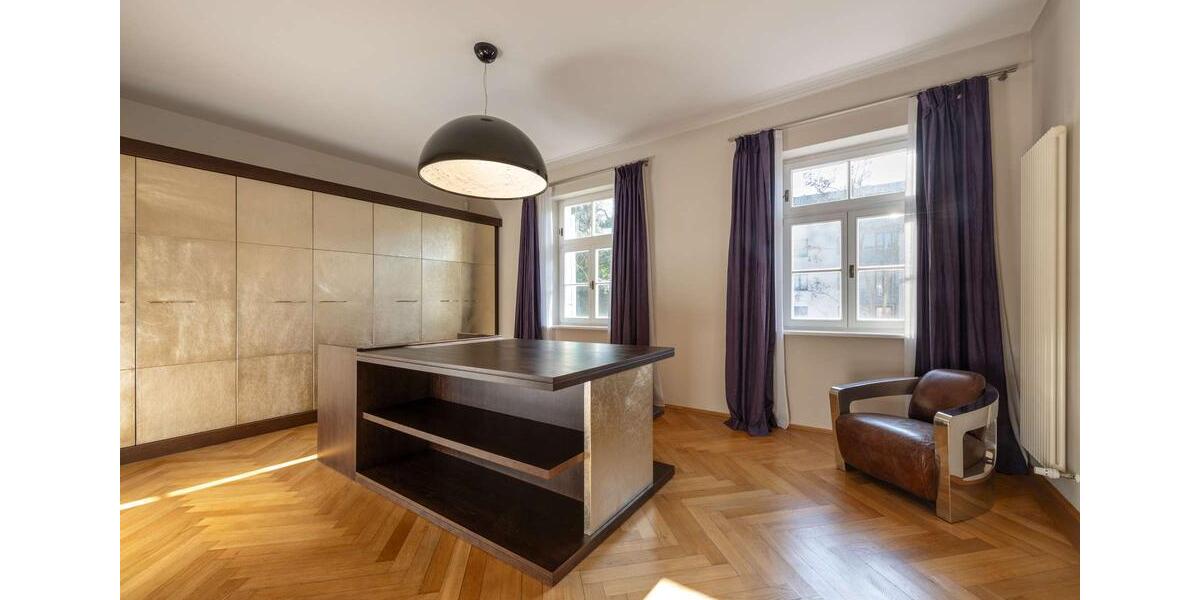 Villa München Nymphenburg - 9 Zimmer, 389 m&sup2;, 9.300&euro; | Angebot:25255917
