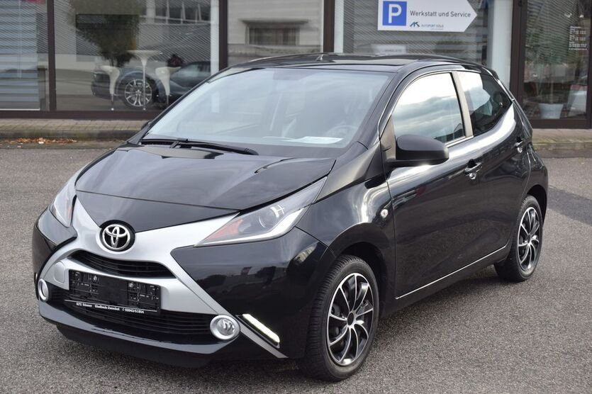 Toyota Aygo (X) 29.850 km 8.450 € Köln (Nähe Flughafen Köln/Bonn) 51147