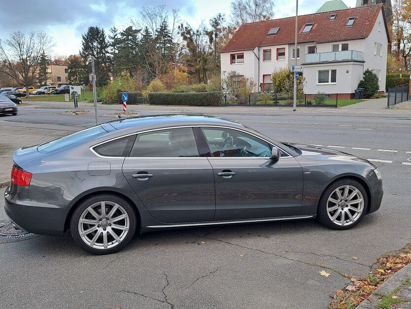Audi A5 194.900 km 13.500 € Wolfsburg 38440