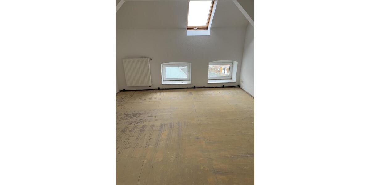 Dachgeschoßwohnung Aschersleben - 3 Zimmer, 92 m&sup2;, 495&euro; | Angebot:26087095