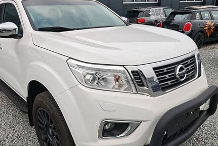 Nissan Navara 65.000 km 21.900 &euro; Wörth a.d.Donau 93086