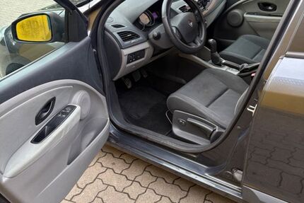 Renault Megane 143.000 km 3.000 &euro; Hamburg 22303