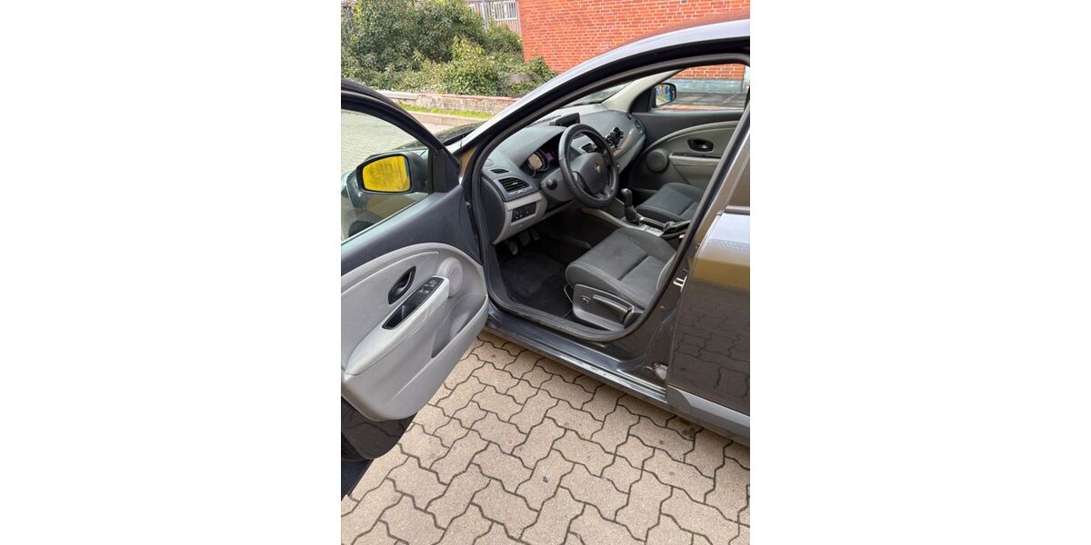 Renault Megane 143.000 km 3.000 &euro; Hamburg 22303