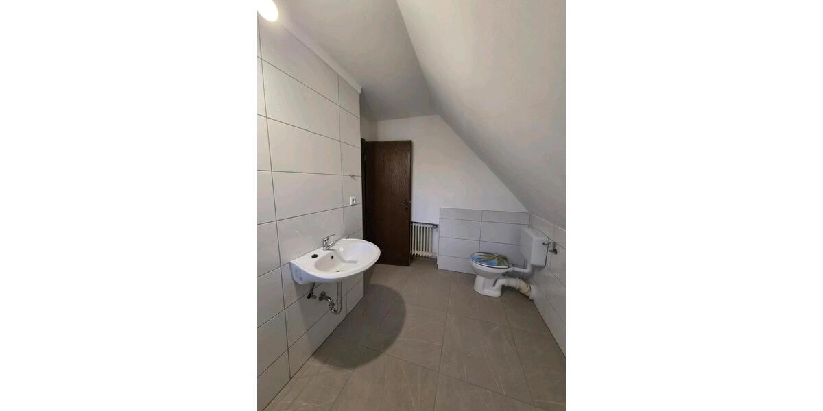 Dachgeschoßwohnung Aerzen - 3 Zimmer, 88 m&sup2;, 599&euro; | Angebot:26248077