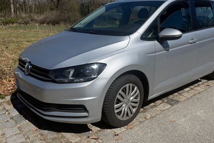 VW Touran 129.000 km 12.800 &euro; Herrsching 82211