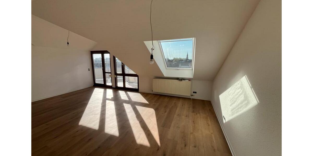 Dachgeschoßwohnung Linkenheim-Hochstetten Hochstetten - 3 Zimmer, 87 m&sup2;, 275.000&euro; | Angebot:23792960