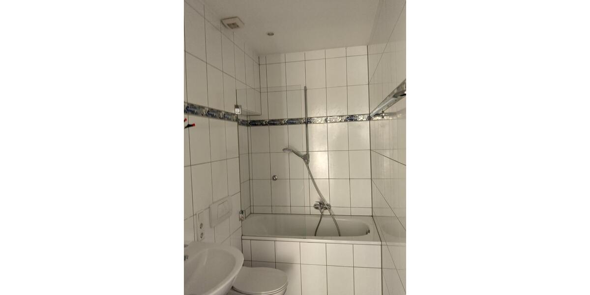 Etagenwohnung Solingen Ohligs - 5 Zimmer, 105 m&sup2;, 850&euro; | Angebot:24853256