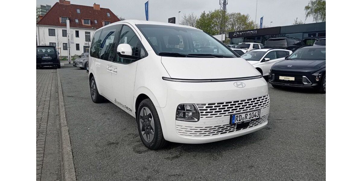 Hyundai STARIA 6.063 km 42.900 &euro; Kronshagen 24119