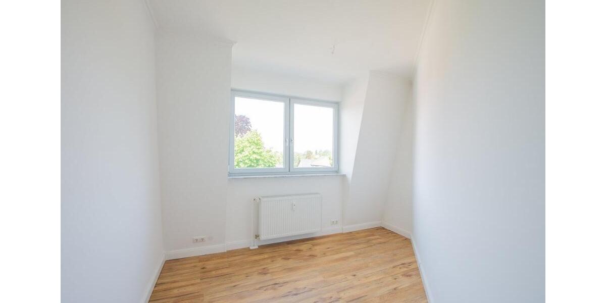 Dachgeschoßwohnung Neuruppin - 5 Zimmer, 143 m&sup2;, 339.000&euro; | Angebot:26874636