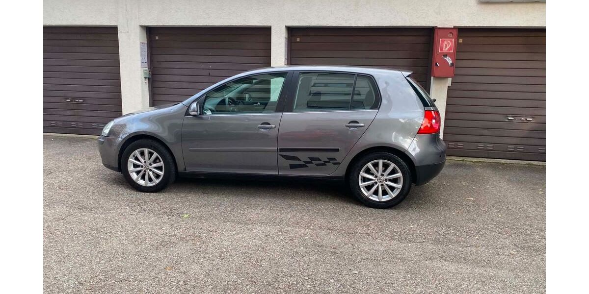 VW Golf 194.000 km 1.950 &euro; Gröbenzell 82140