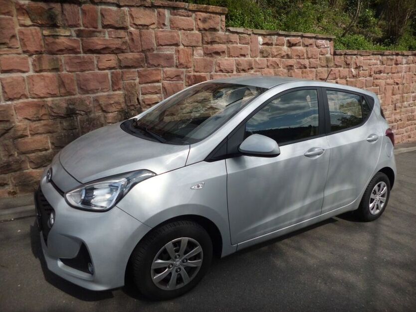 i10