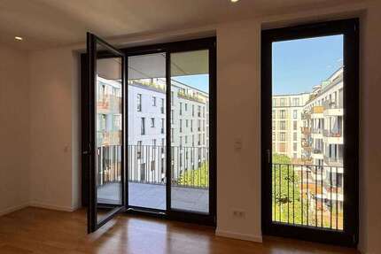 Wohnung Berlin Mitte - 2 Zimmer, 75 m&sup2;, 1.654&euro; | Angebot:27363644
