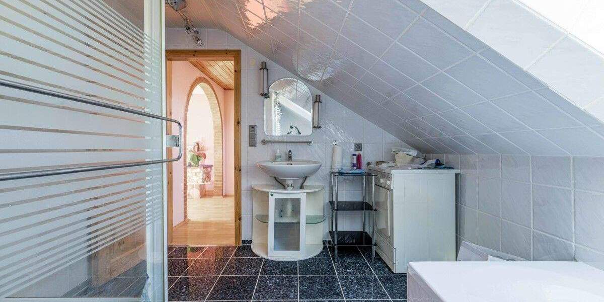 Reihenmittelhaus Bremerhaven Geestemünde - 5 Zimmer, 119 m&sup2;, 229.000&euro; | Angebot:25737095