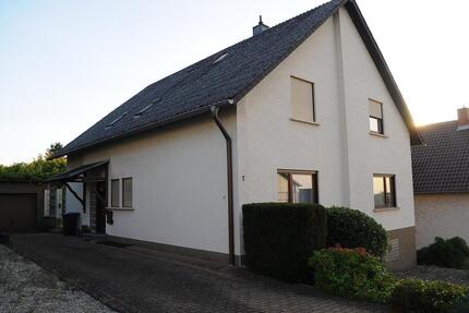 Haus Merchweiler - 6 Zimmer, 190 m&sup2;, 280.000&euro; | Angebot:26425265