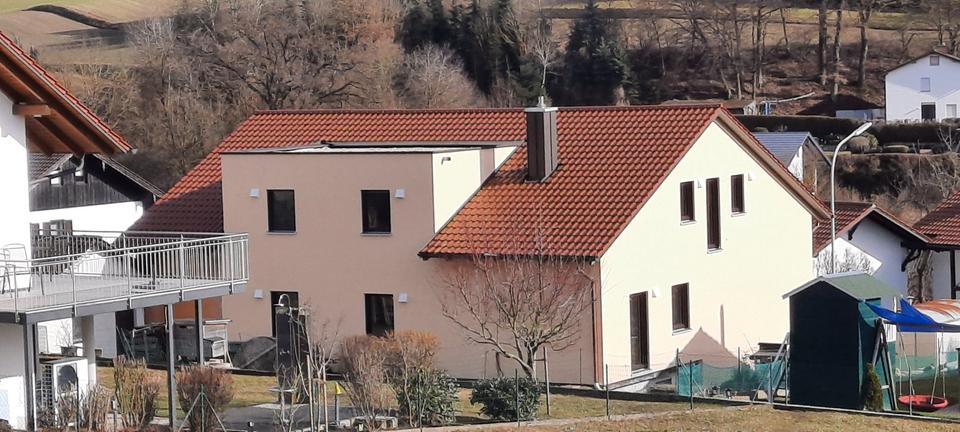 Hochparterre Ergoldsbach Langenhettenbach - 4 Zimmer, 130 m&sup2;, 1.530&euro; | Angebot:25124503