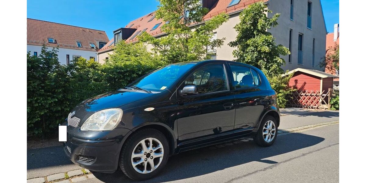 Toyota Yaris 156.000 km 3.450 &euro; Nürnberg 90429
