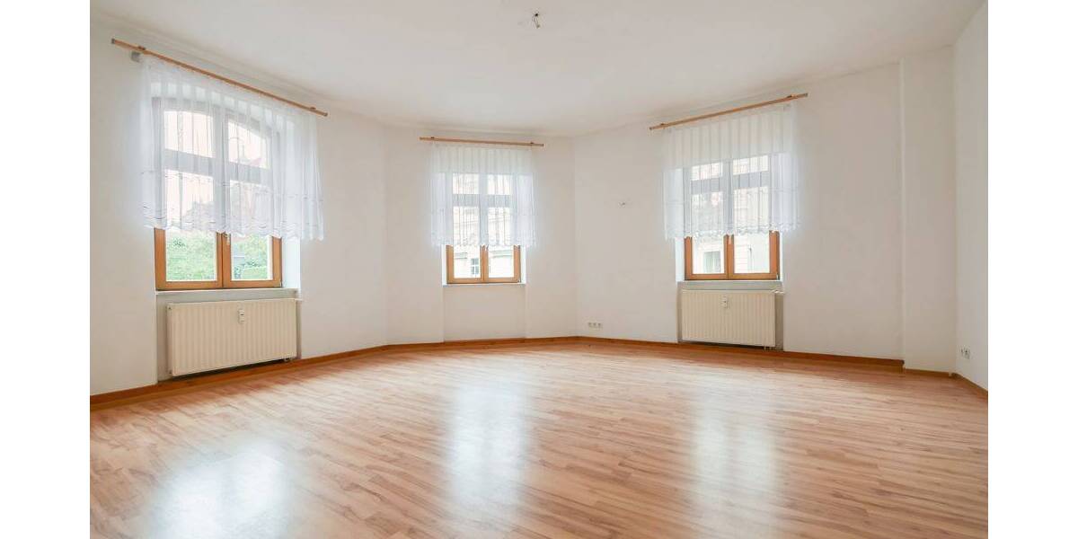 Etagenwohnung Neustadt - 5 Zimmer, 120 m&sup2;, 660&euro; | Angebot:26851154