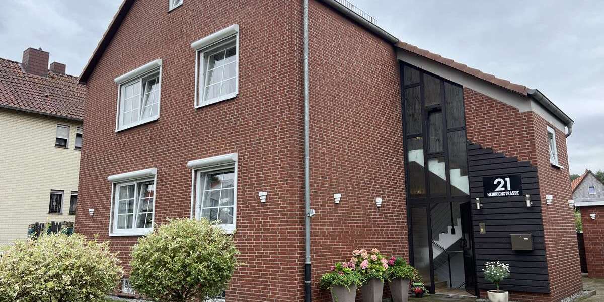 Haus zum Kaufen in Wunstorf 790.000 € 266 m² 9 zimmer