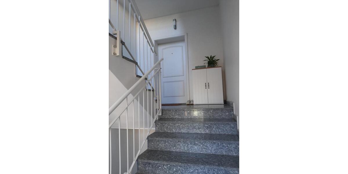 Hochparterre Gera Debschwitz - 2 Zimmer, 73 m&sup2;, 438&euro; | Angebot:26396261