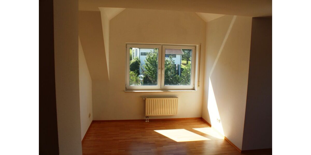 Moderne Dachgeschosswohnung - Dachgeschoßwohnung Weil im Schönbuch Neuweiler | Angebot:25901338