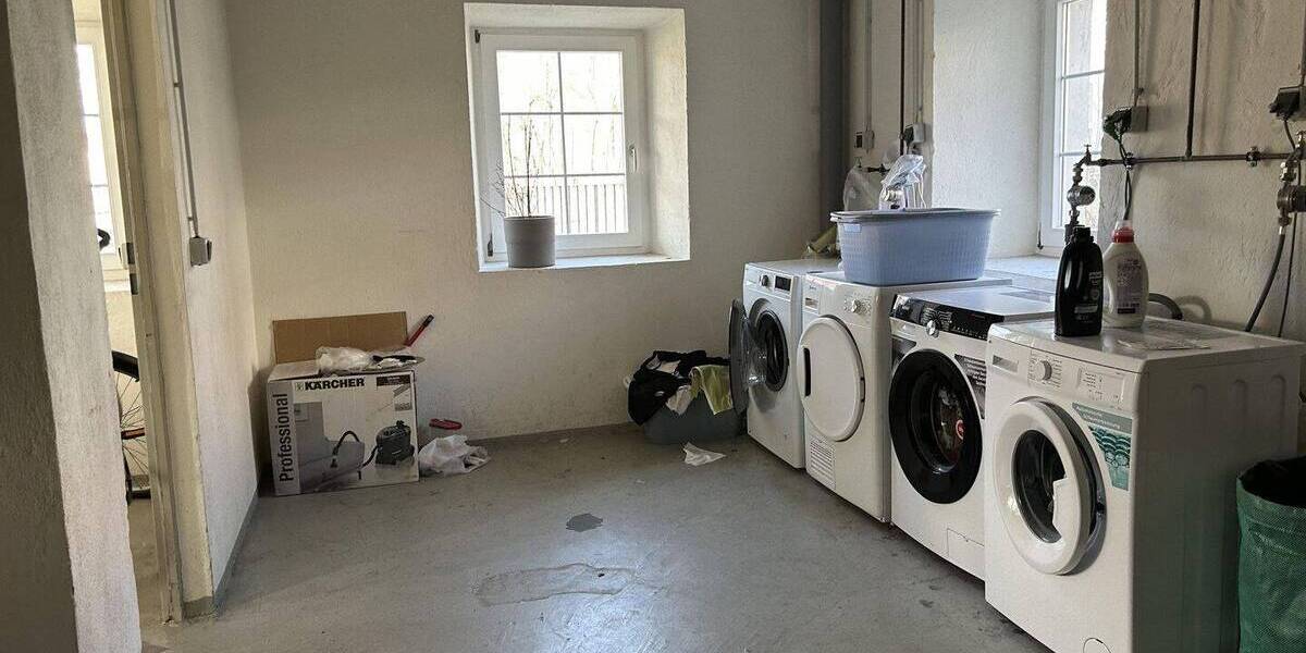 Etagenwohnung Windsbach - 3 Zimmer, 130 m&sup2;, 270.000&euro; | Angebot:26290611