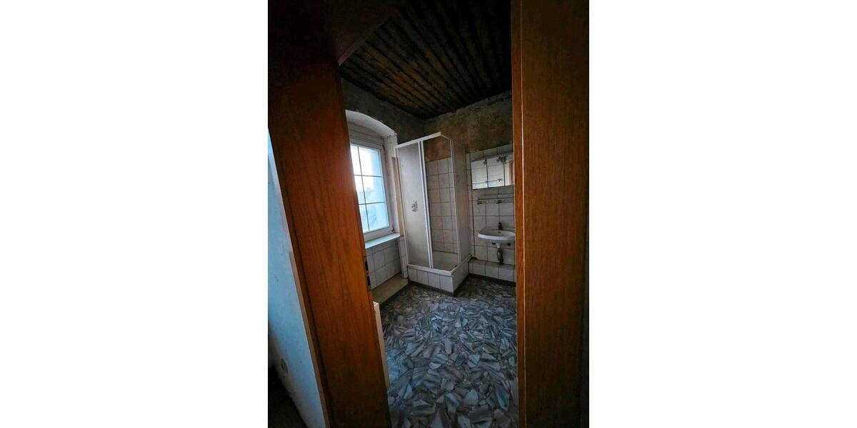 Mehrfamilienhaus, Wohnhaus Roßwein - 8 Zimmer, 140 m&sup2;, 689&euro; | Angebot:26550727