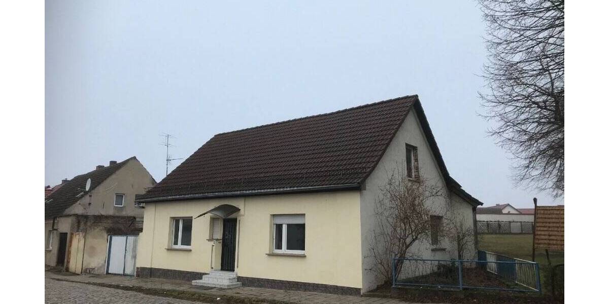 Teilsaniert mit Ausbaureserve und Nebengelass 3 zimmer