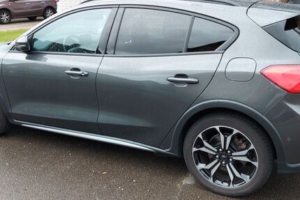 Ford Focus 97.500 km 13.800 &euro; Bergheim 50129