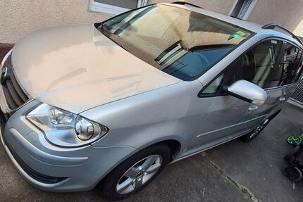 VW Touran 186.000 km 5.499 &euro; Stuttgart 70469