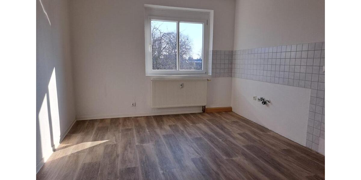 Etagenwohnung Senftenberg - 2 Zimmer, 48 m&sup2;, 300&euro; | Angebot:25960015