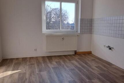 Wohnung Senftenberg - 2 Zimmer, 48 m&sup2;, 300&euro; | Angebot:25960015