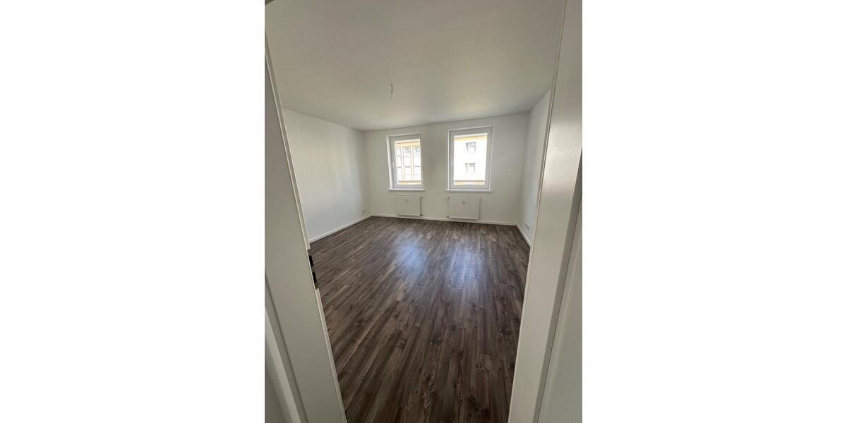 Etagenwohnung Schönebeck (Elbe) - 1 Zimmer, 37 m&sup2;, 260&euro; | Angebot:26672029