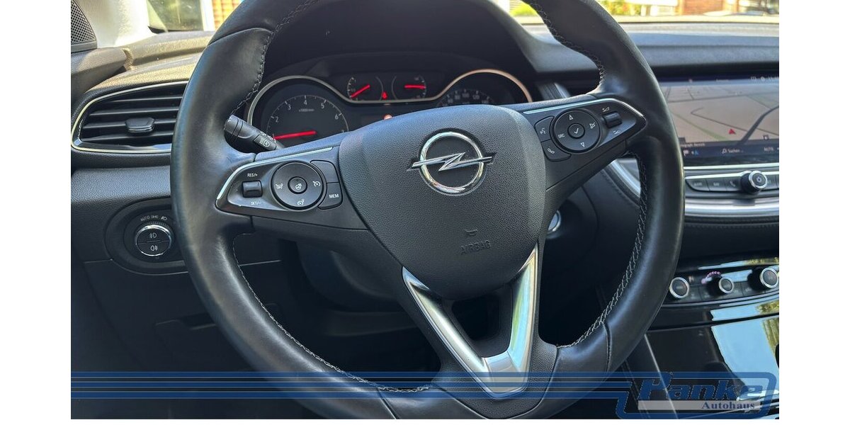 Opel Grandland Innovation 1.2 Aut.*TotW*Cam*LED*4SHZ* 194.858 km 9.990 &euro; Berlin 13187