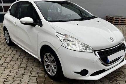 Peugeot 208 84.000 km 6.600 &euro; Pleß , Iller 87773
