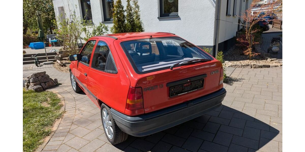 Opel Kadett 77.317 km 3.100 &euro; Kreuztal 57223