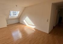 Altbau trifft Citylage – DG-Wohnung mitten in Lörrach +++ Rösch Immobilien