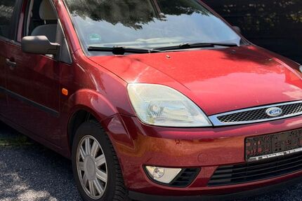 Ford Fiesta 99.544 km 2.899 &euro; Meppen 49716