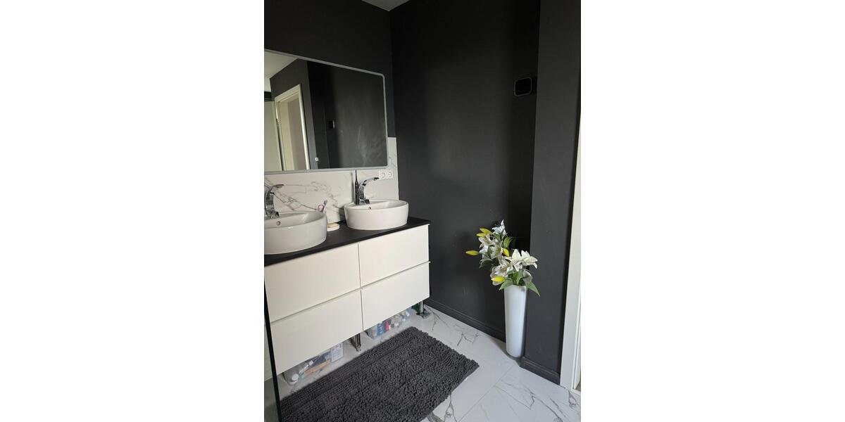 Charmantes Reihenmittelhaus mit 3,5 offenen Zimmern in Hannover 3.5 zimmer