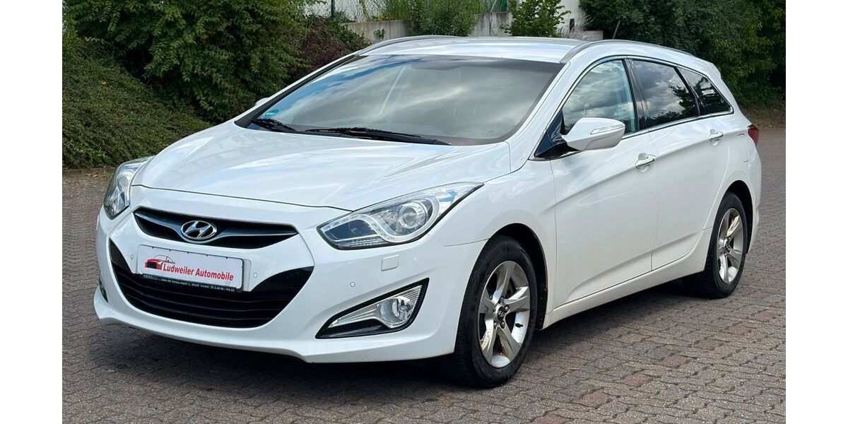Hyundai i40 225.000 km 2.999 &euro; Saarbrücken 66115