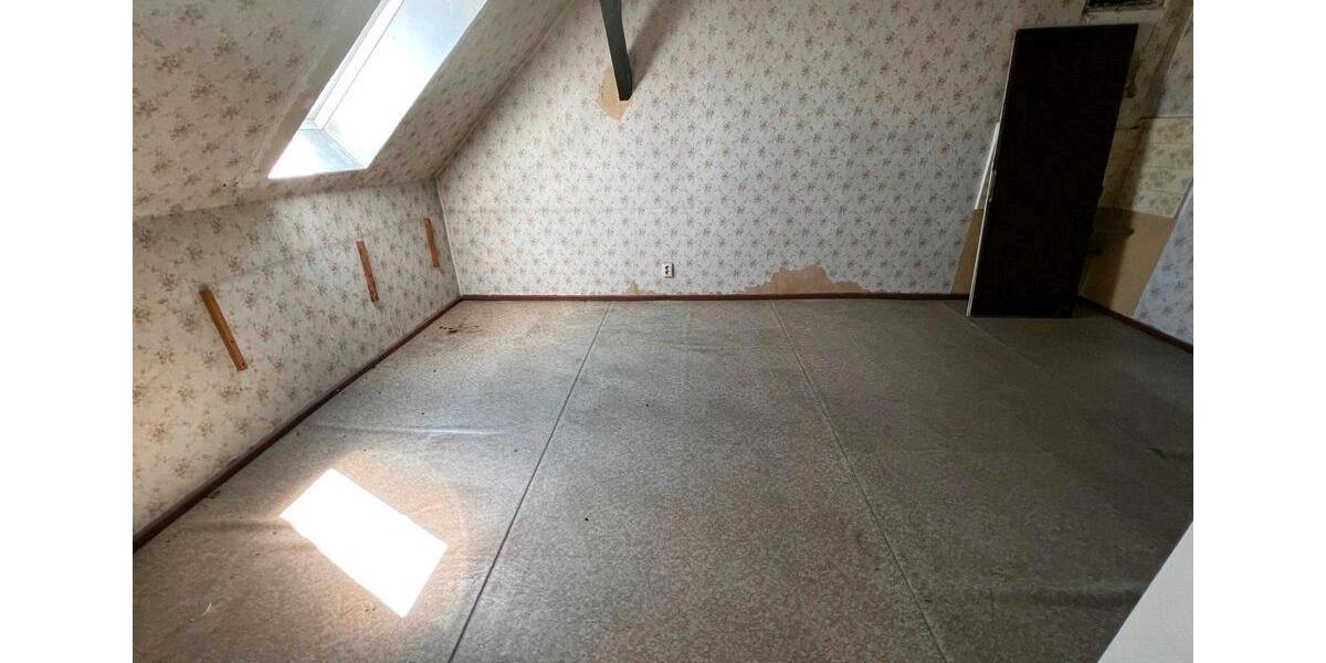 Einfamilienhaus Genthin - 9 Zimmer, 286 m&sup2;, 160.000&euro; | Angebot:26787359