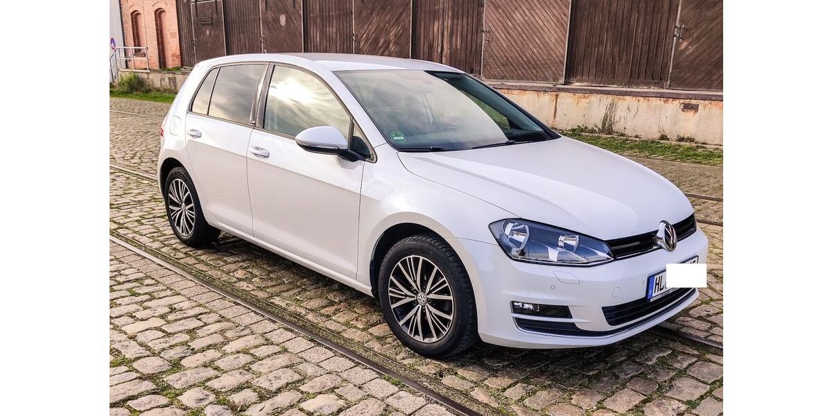 VW Golf 92.000 km 11.499 &euro; Lübeck 23552