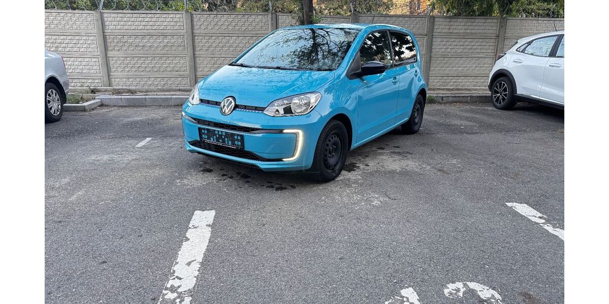 VW e-up! 142.000 km 8.899 € Gröbenzell 82194
