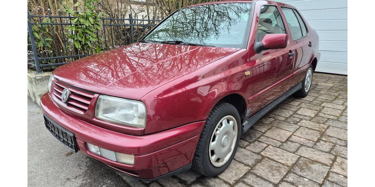 VW Vento 173.468 km 750 &euro; München 81475