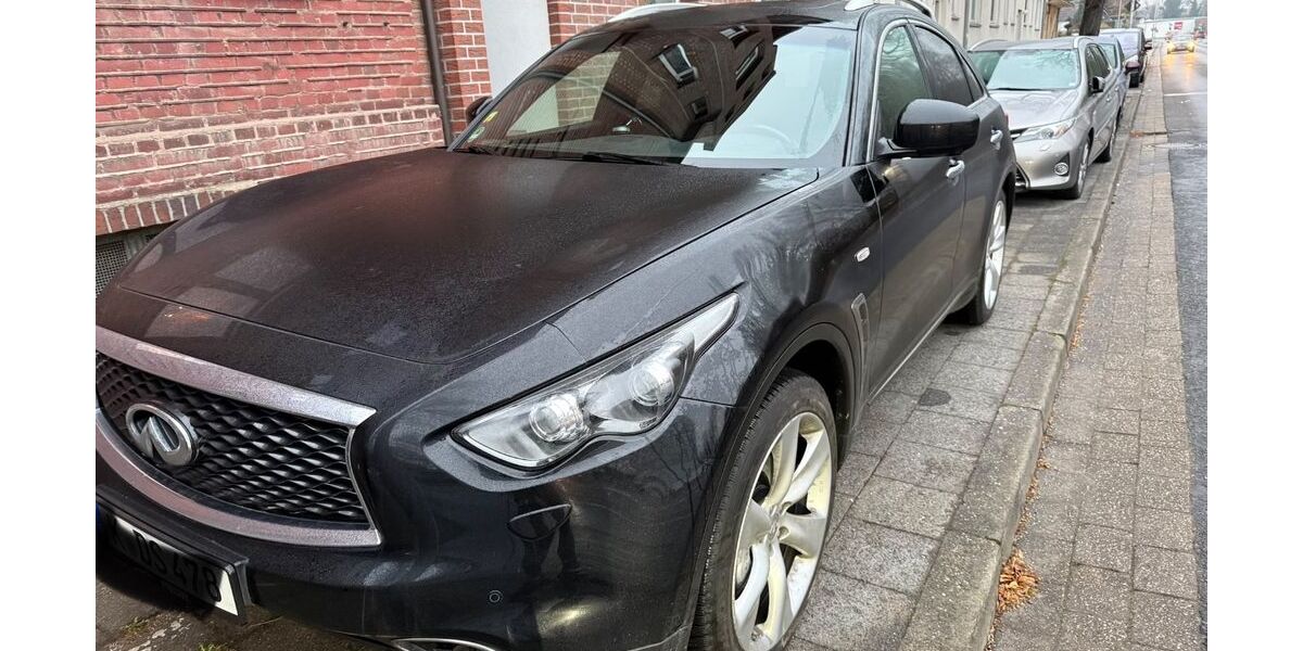 INFINITI QX70 131.000 km 15.800 &euro; Jülich 52428