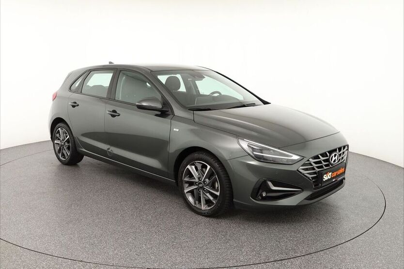 i30