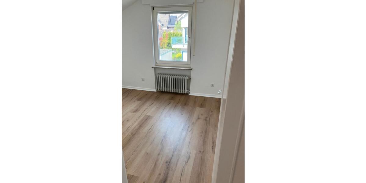 Etagenwohnung Lohmar - 3.5 Zimmer, 95 m&sup2;, 1.015&euro; | Angebot:26279667